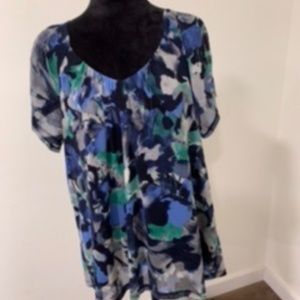 Pullover blouse in blues